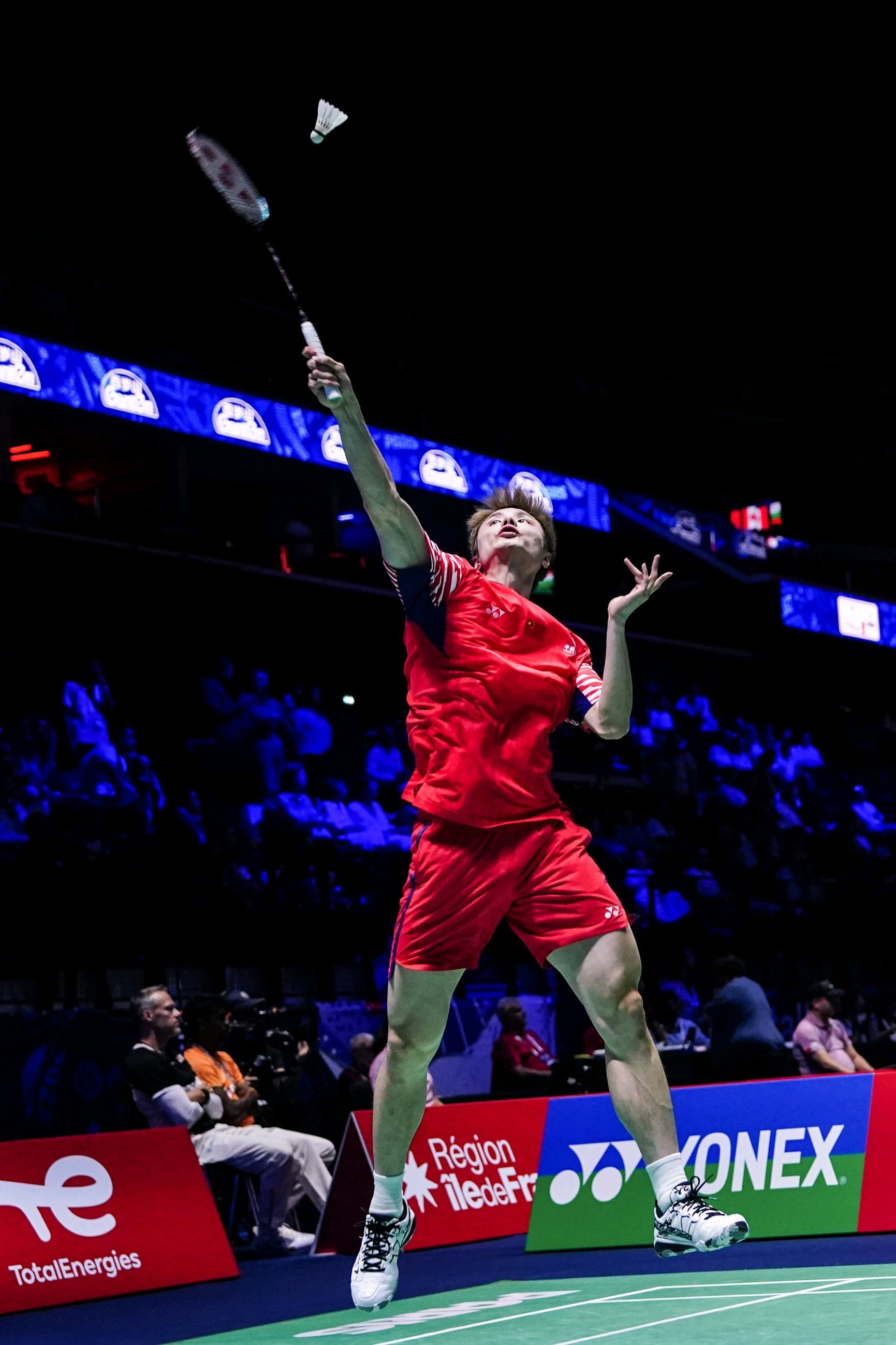 中国羽毛球队逆转印度羽毛球队，林丹制霸全场