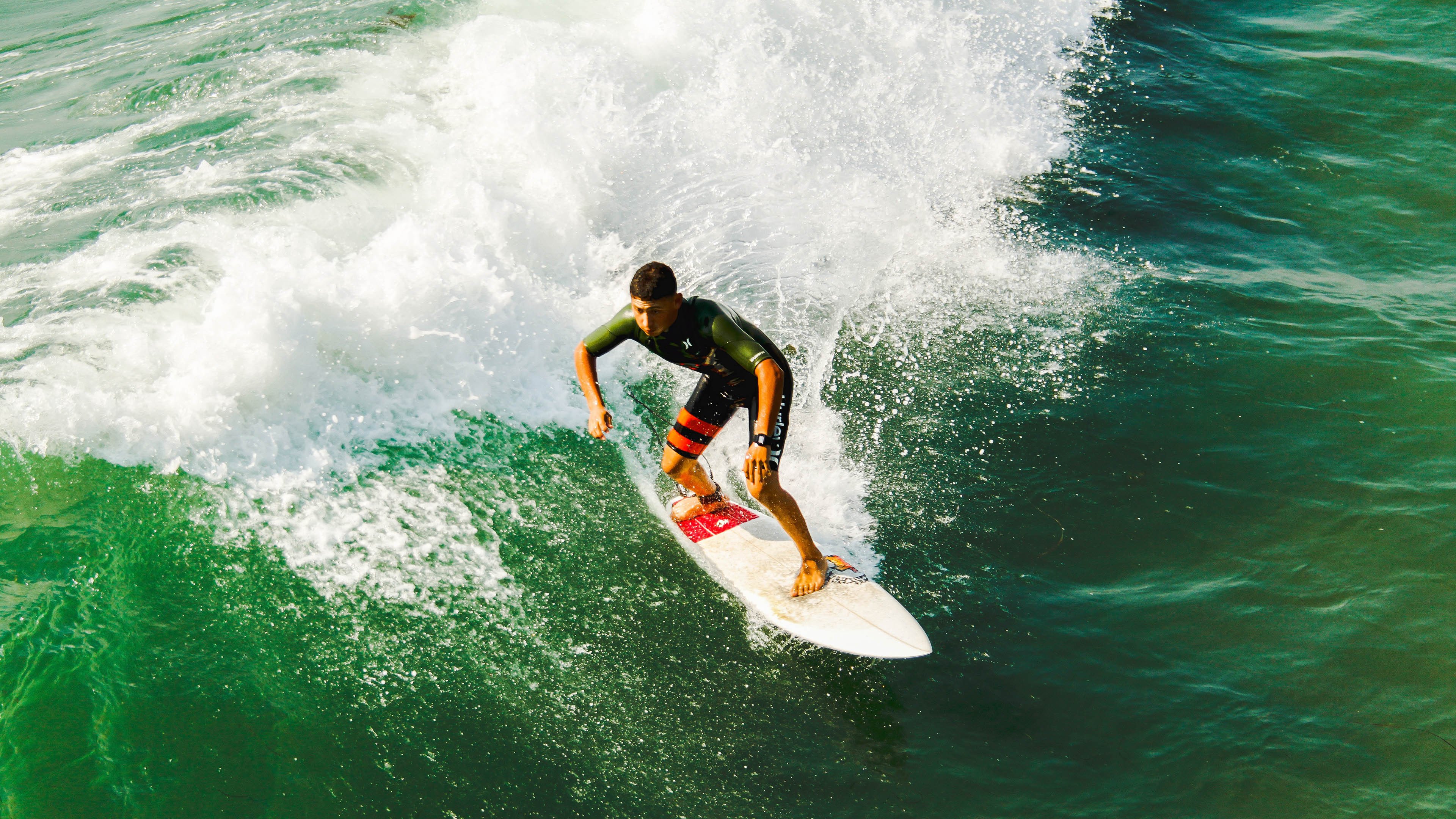 北欧烈焰压制巴斯克雄狮,拉什福德关键时刻的救赎与统治力