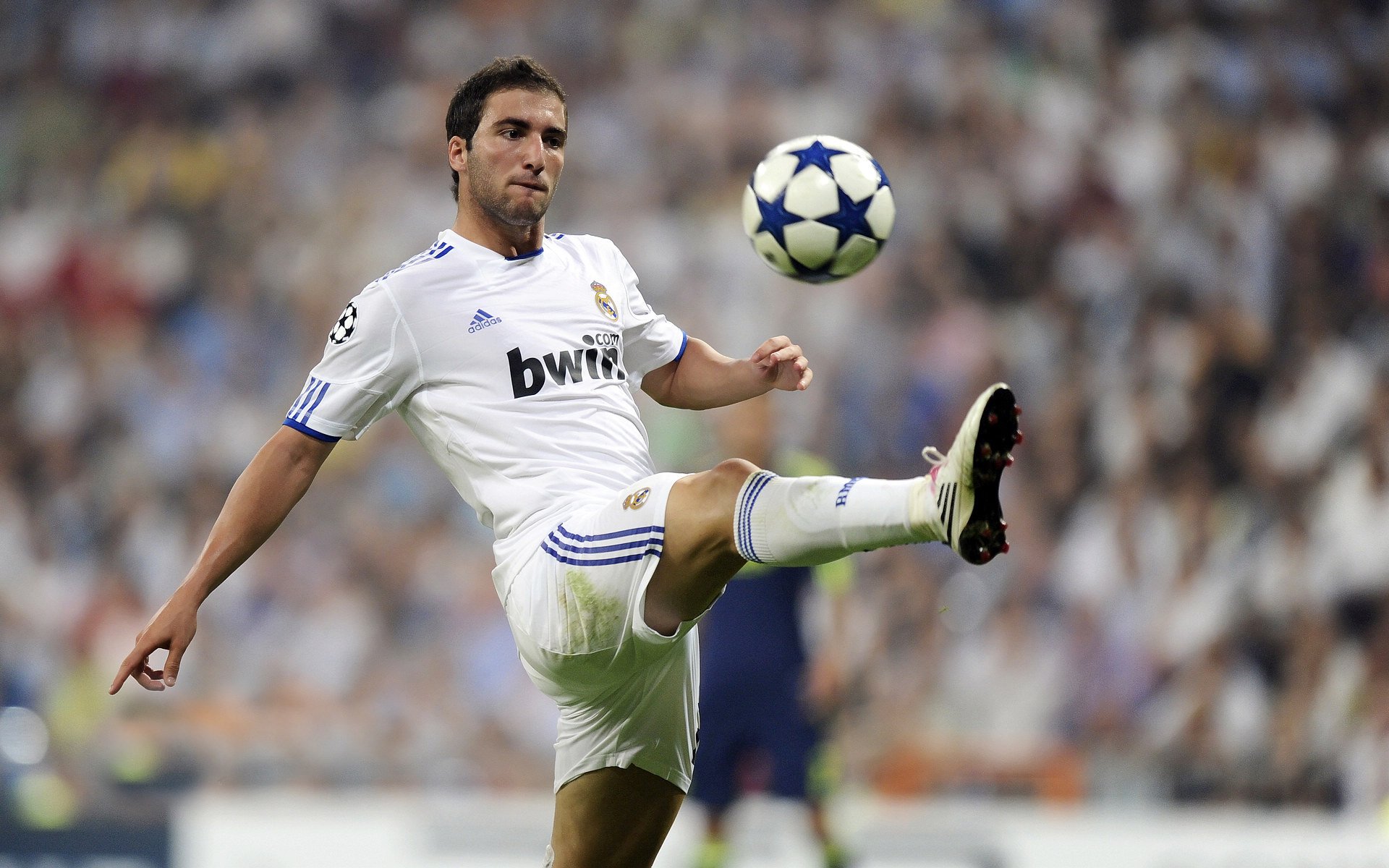 赛道上的逆袭，皮亚斯特里关键制胜，迈凯伦逆转梅赛德斯